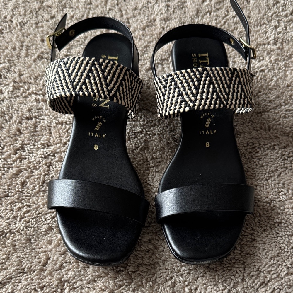 Italian Shoemakers Black and Cream Sandals